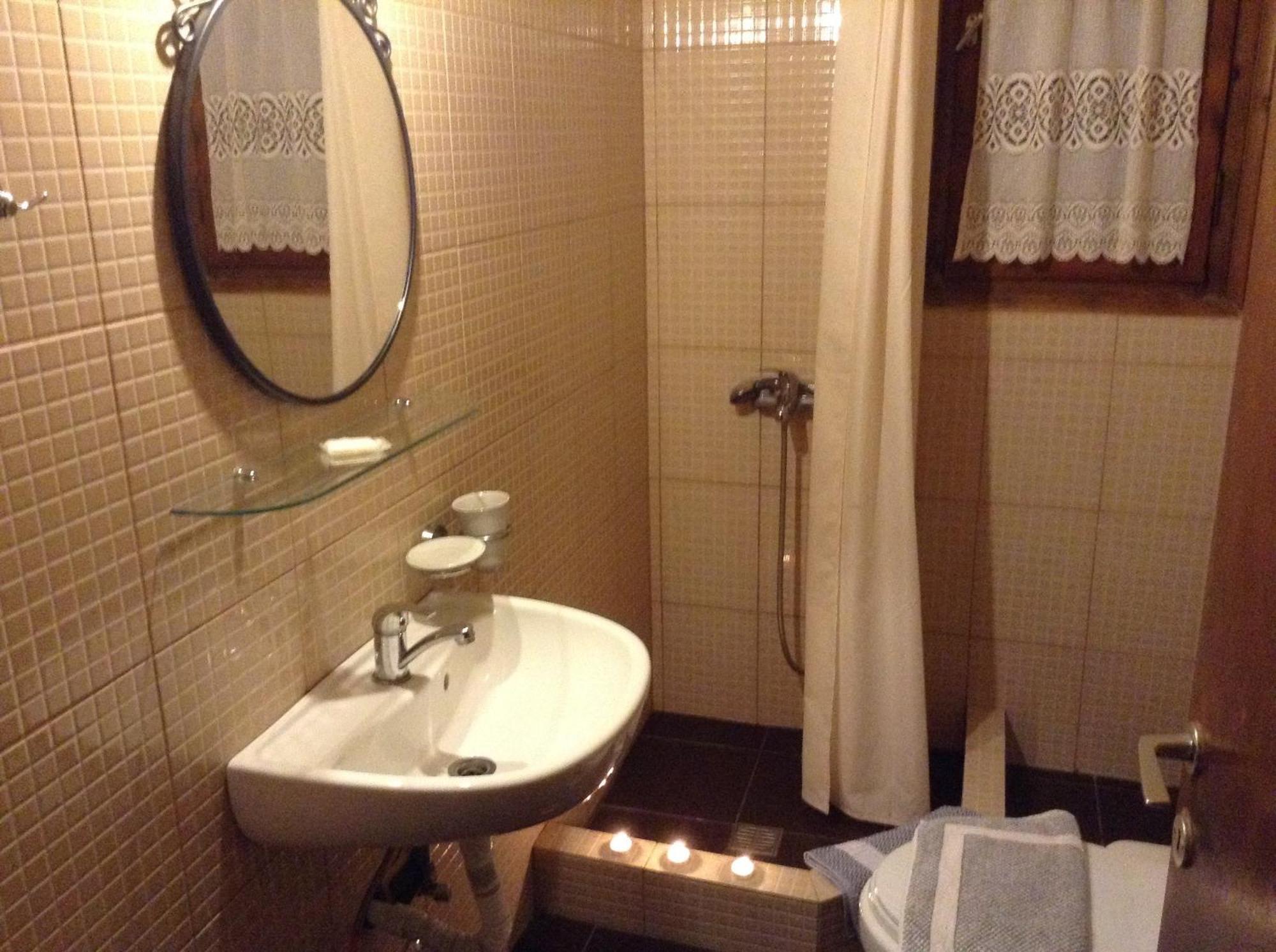 Menelaos Apartments Lefokastro Oda fotoğraf